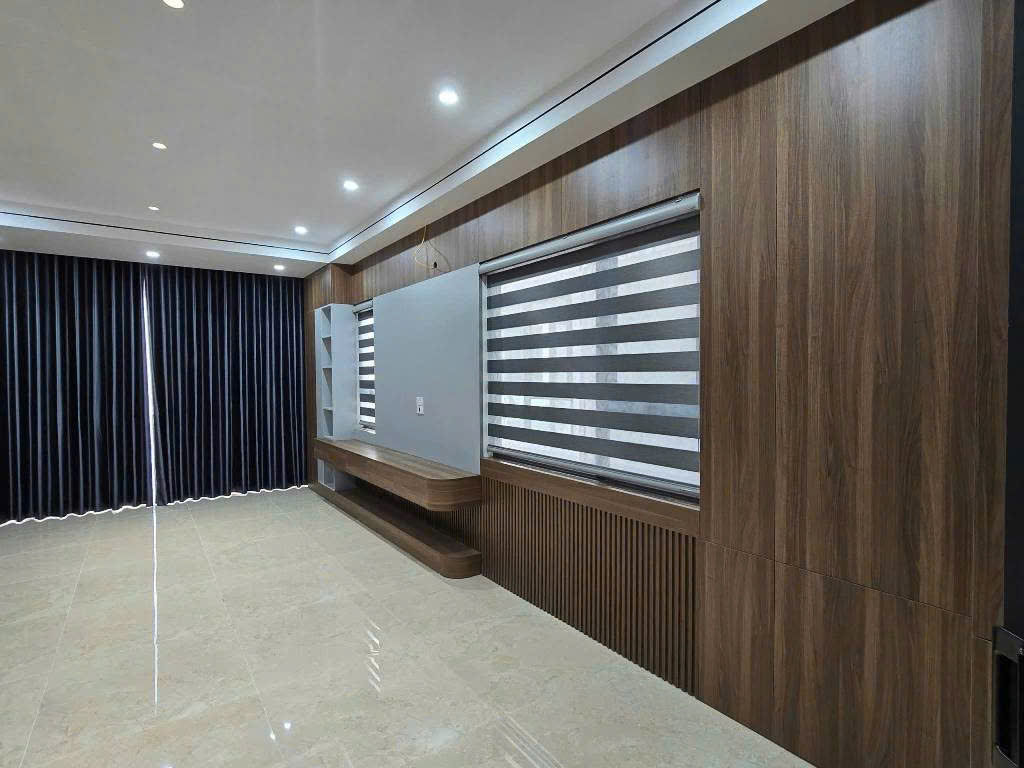 Bán nhà phố Giáp Bát, quận Hoàng Mai. 47m × 6 Tầng Gara Ô tô. Lô góc Chỉ 12 tỷ 300